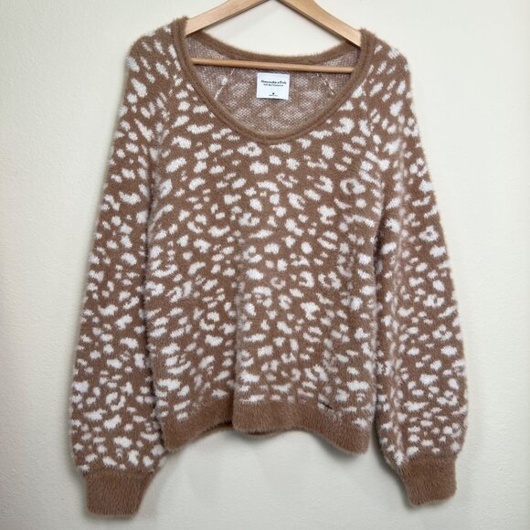 ABERCROMBIE Soft A&F Collection Beige & White Leopard Furry Eyelash Sweater Med - Picture 3 of 10